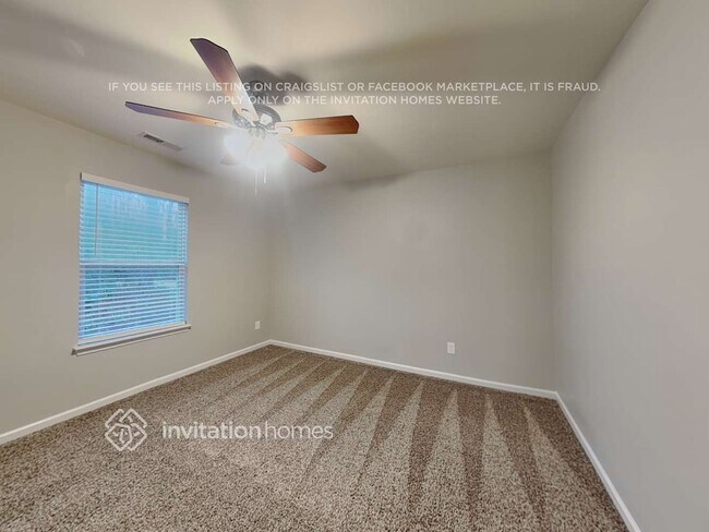 Building Photo - 1215 Pinehaven Ct