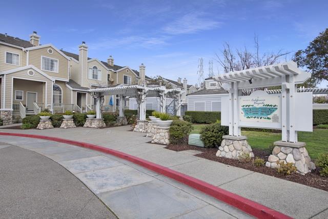 Building Photo - 336 Meridian Dr