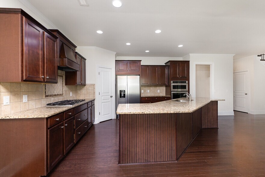 Building Photo - 9909 Woodland Watch Ct
