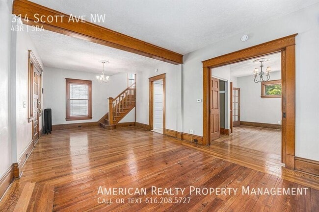 Building Photo - 314 Scott Ave NW