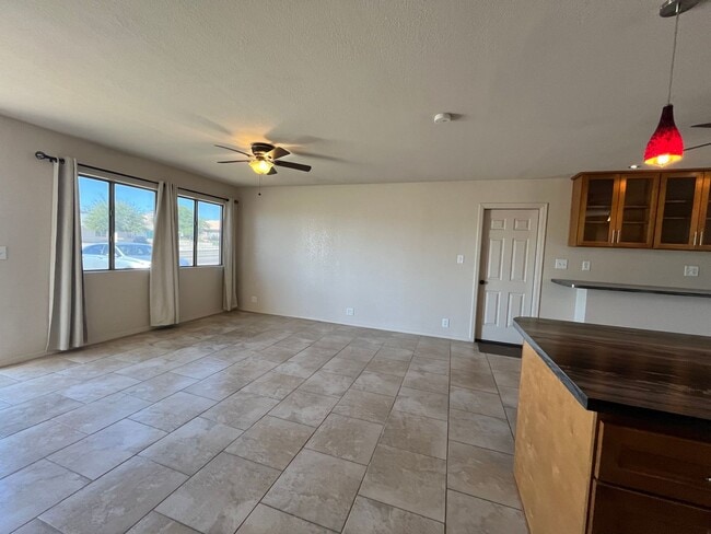Building Photo - 3 Bedroom - 2 Bath Home