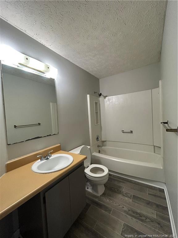 Building Photo - 945 Applewood Ln