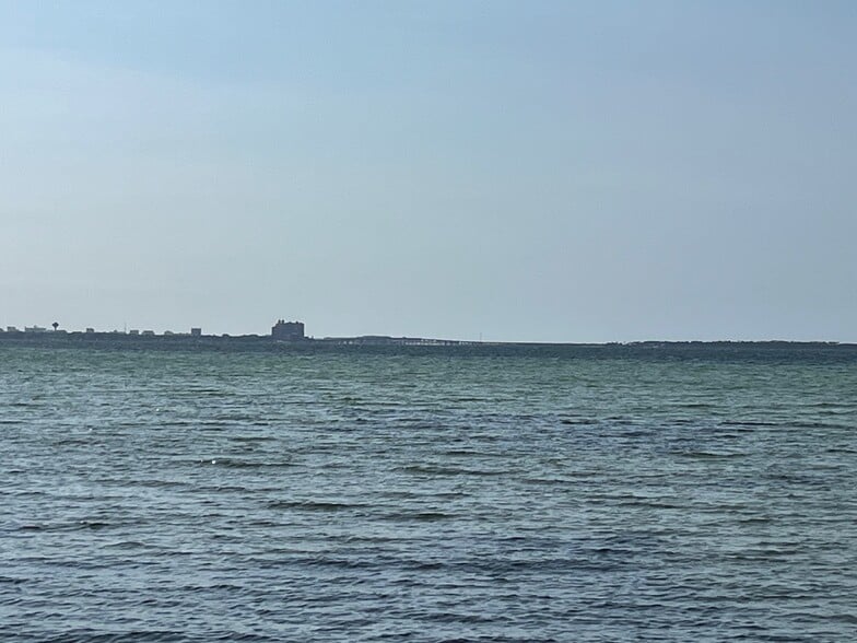 Beautiful water front park within walking distance (appx 1/4 mile) - 44 5th Ave