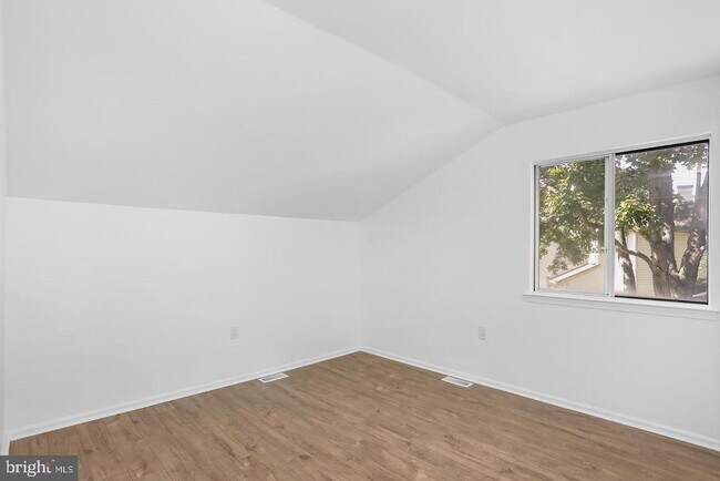 Building Photo - 37 Teal Ct