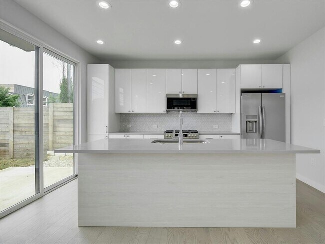 Building Photo - 313 Blackson Ave