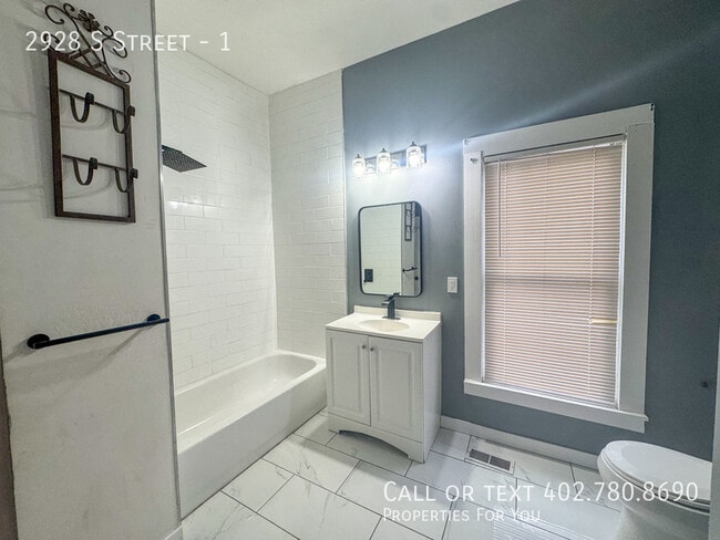 Building Photo - 2928 S Street-1