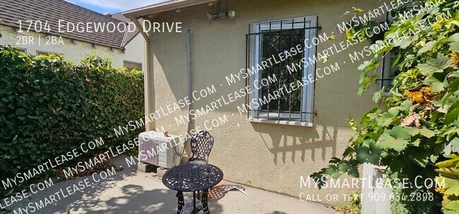 Building Photo - 1704 Edgewood Dr