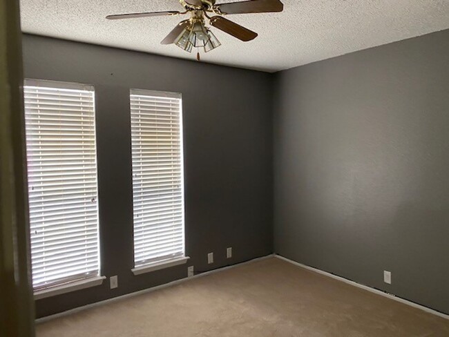 Building Photo - For Lease - 128 Partridge Park Odessa, TX