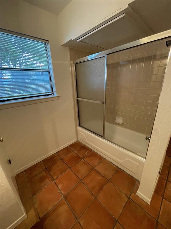 Building Photo - 4405 Avenue A