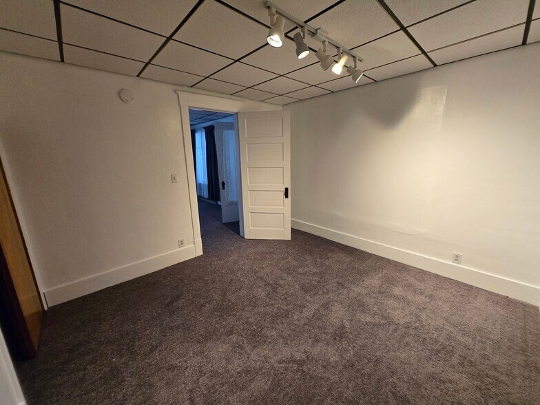 Bedroom 2 - 504 N Rath Ave