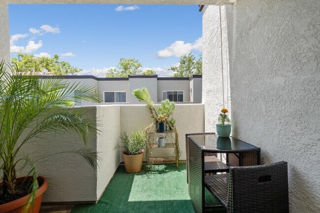 Building Photo - 21305 Nandina Ln