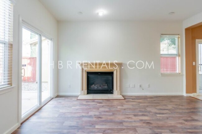Building Photo - Charming 3-Bed, 3-Bath with 2,037 Sq Ft of Comfort in Mountain House!