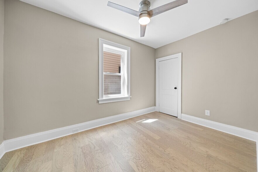 Building Photo - 5206 Nagel Ave