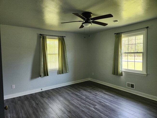 Building Photo - S BATTLEFIELD BLVD FOR RENT!!