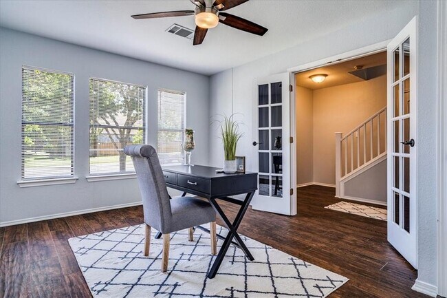 Building Photo - 809 Dogwood Trail