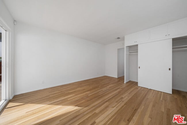 Building Photo - 1142 Garfield Ave