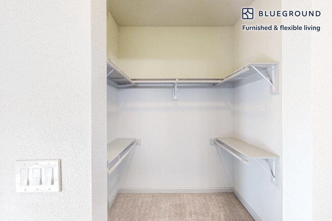 Building Photo - 1000 Lupine-SI FL3-ID12728A