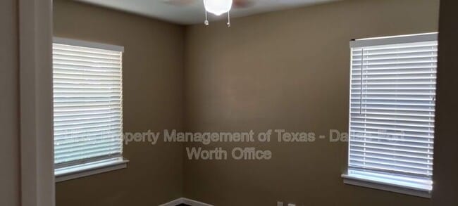 Building Photo - 1607 Briarwood Blvd