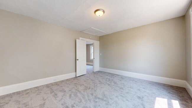 Building Photo - 3224 Walton Ave