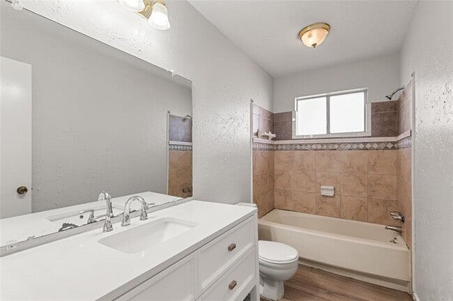 Building Photo - 10306 King Ranch Ln