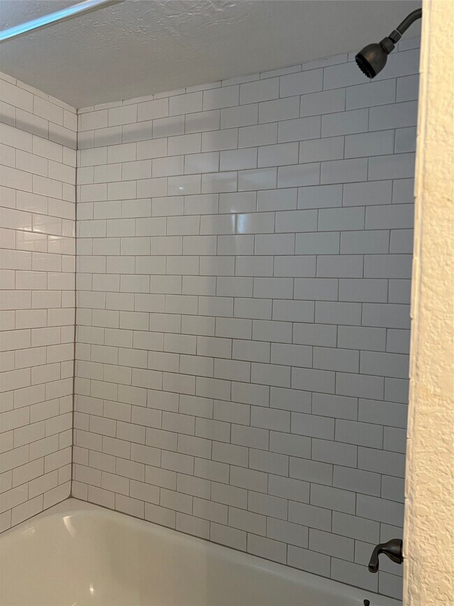 Building Photo - 1206 Ave N Ursuline St