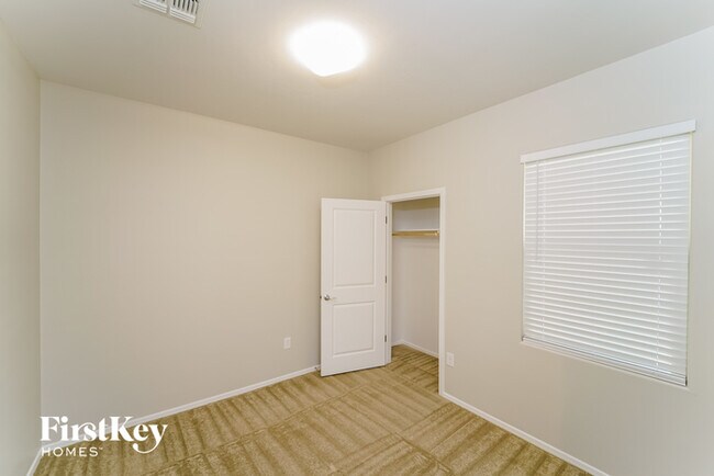 Building Photo - 7519 S Via Rancho La Costa