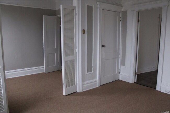 Building Photo - 78-10 82nd St