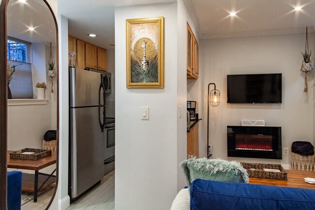 Building Photo - 1901 16th St NW