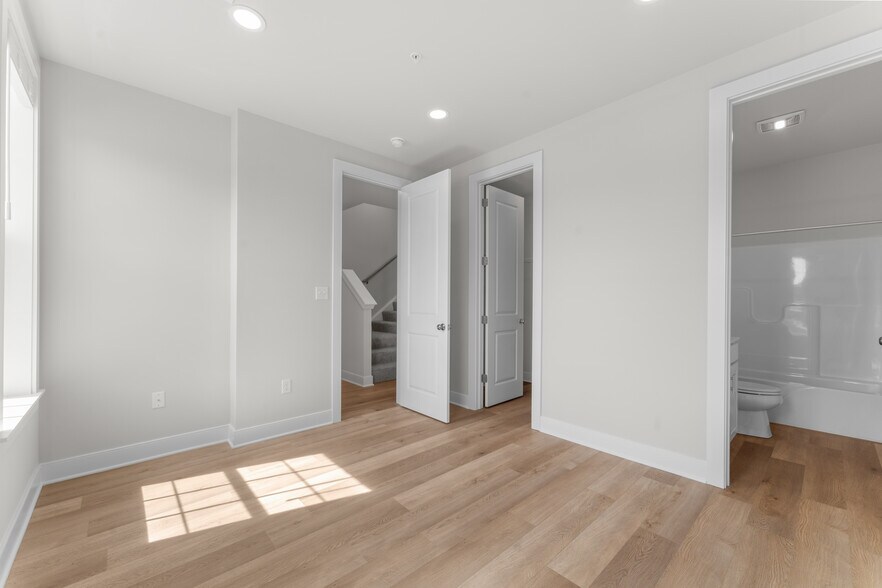 Building Photo - 206 Oliver Way