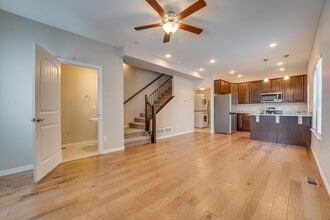 Building Photo - Stunning 3 Bedroom 2 Bathroom townhome in Fort Collins!