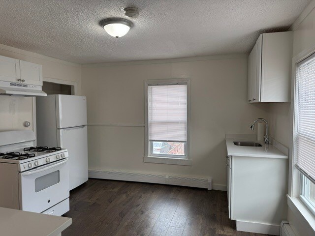 Building Photo - 77 Agawam St