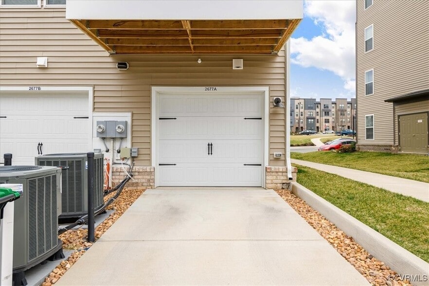 Building Photo - 2677 St Elias Dr