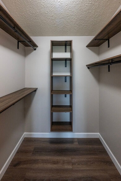Main Bedroom Walk-In Closet View 1 - 8892 Eagleview Dr