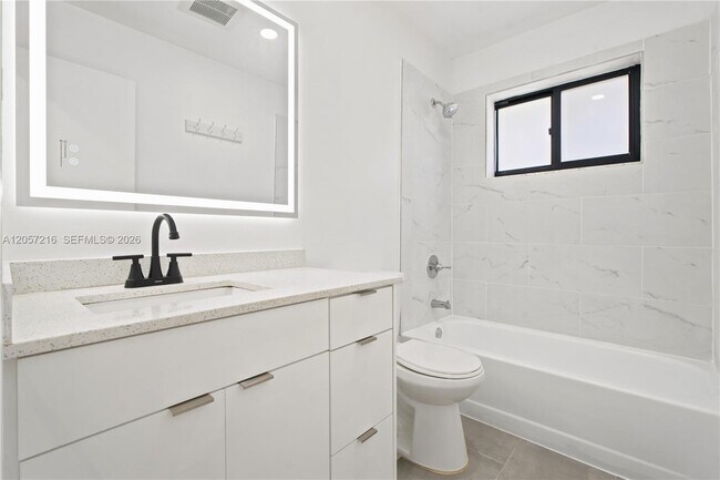 Building Photo - 3463 SW 24th St