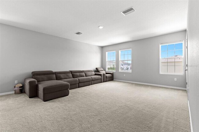 Building Photo - 16980 Oval Rum Dr