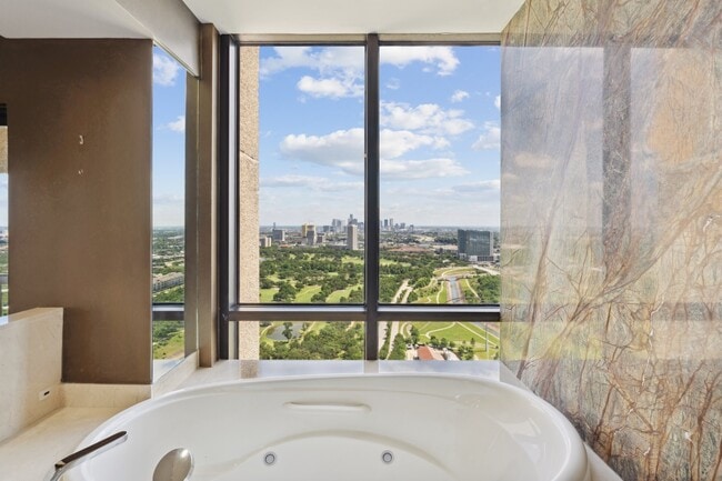 Building Photo - 2001 Holcombe Blvd