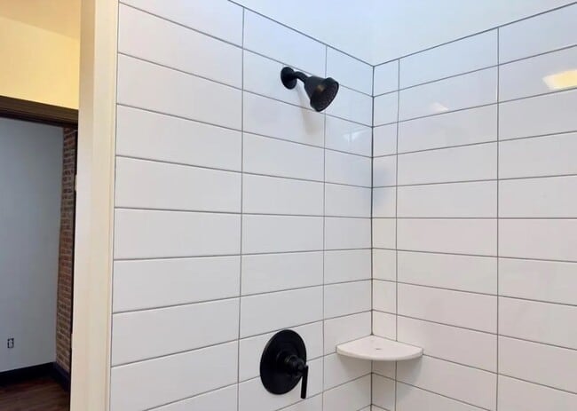 Building Photo - 709 N Duke St