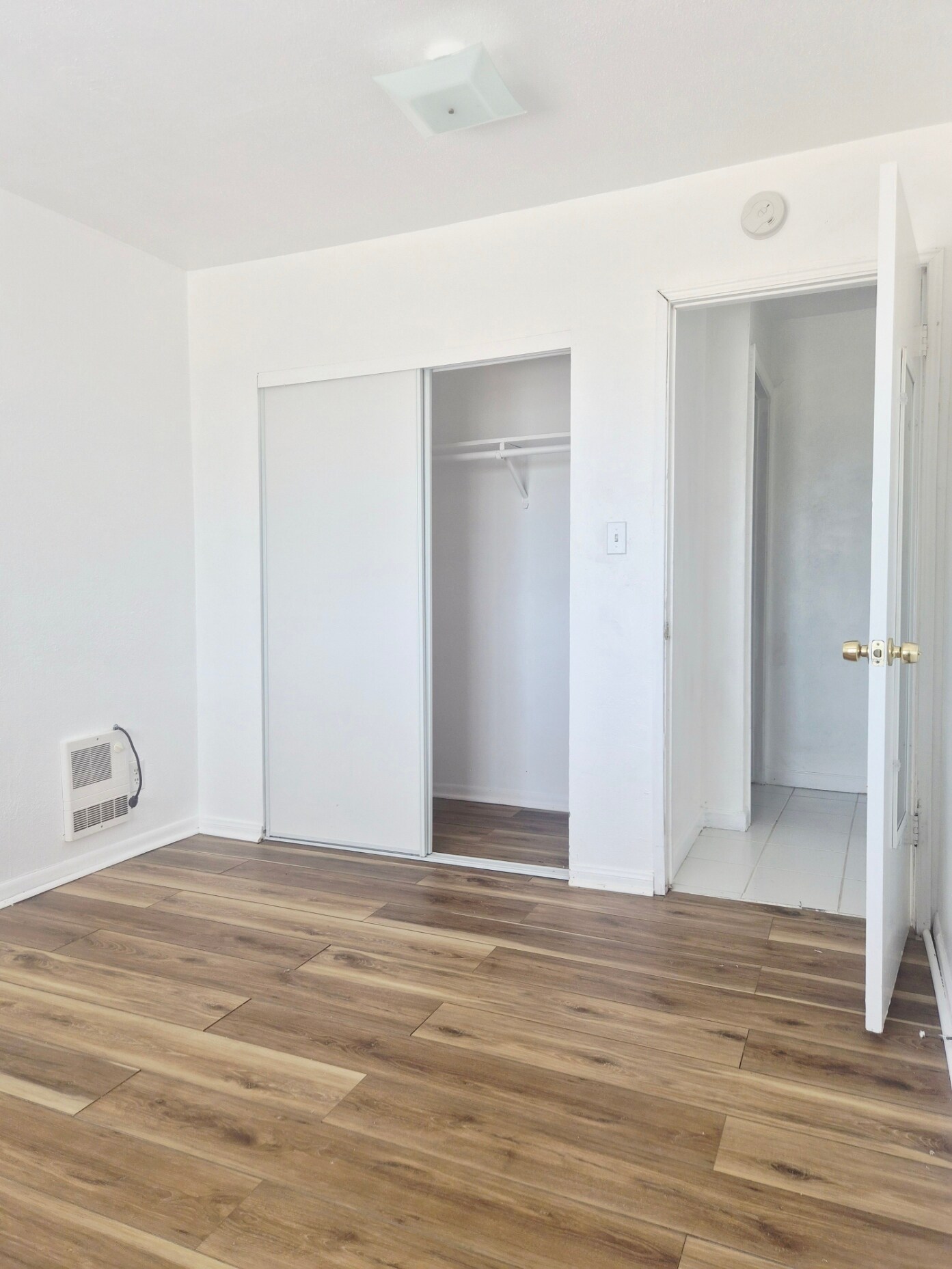 Building Photo - 1038 Alta Ave