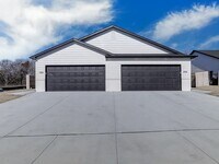 Building Photo - Rockpointe Alex