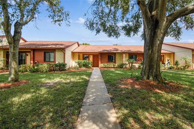 Building Photo - 7433 Greystone Dr