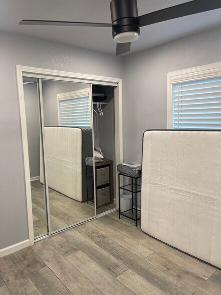 Building Photo - 2529 Crommelin Ave