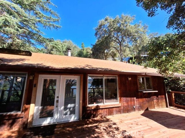 Building Photo - 11664 Lakeview Dr