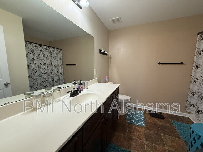Building Photo - 314 Neal Dr