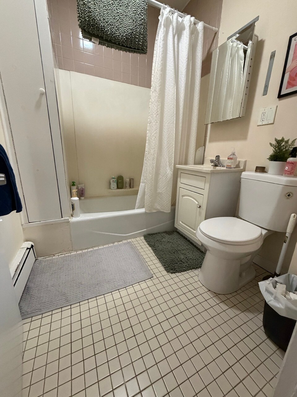 Building Photo - 68 Winchester St