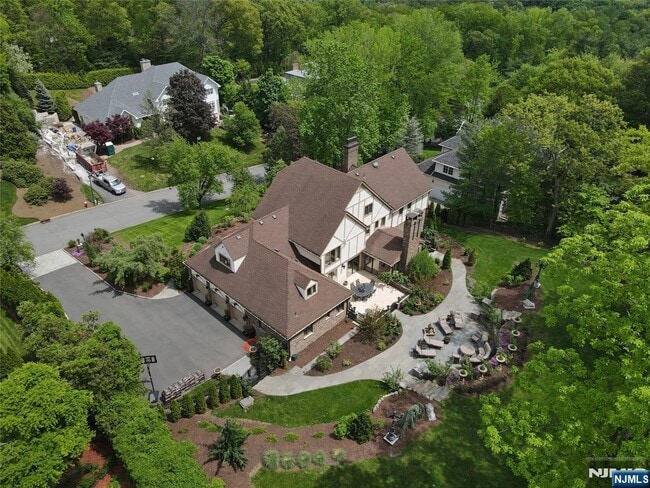 Building Photo - 39 Springhouse Rd