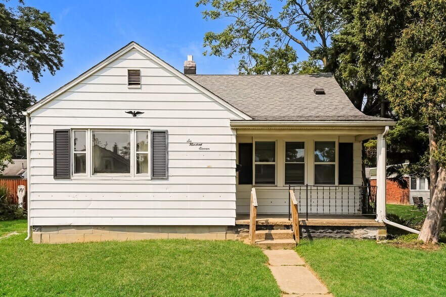 Building Photo - 611 W Wayne St