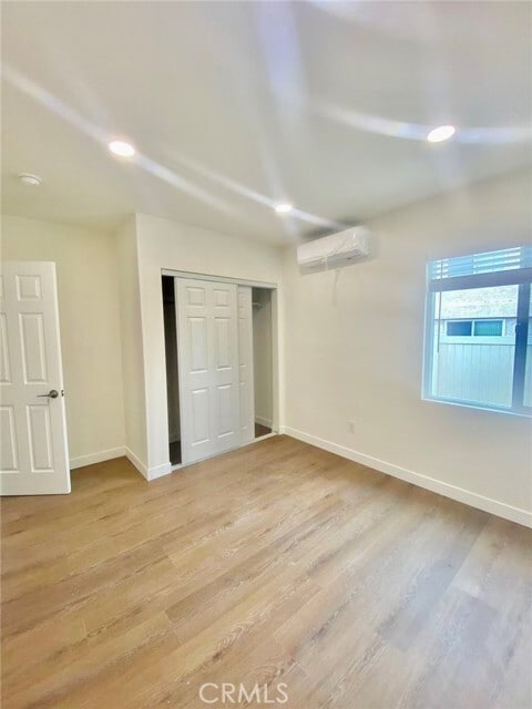 Building Photo - 920 W Olive Ave