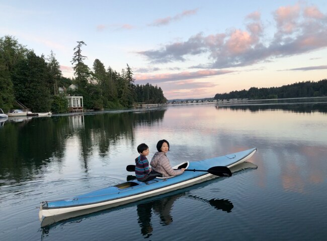 Enjoy kayaking on the bay - 21680 Seacrest Ave NE