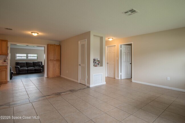 Building Photo - 2812 Kingston Ln