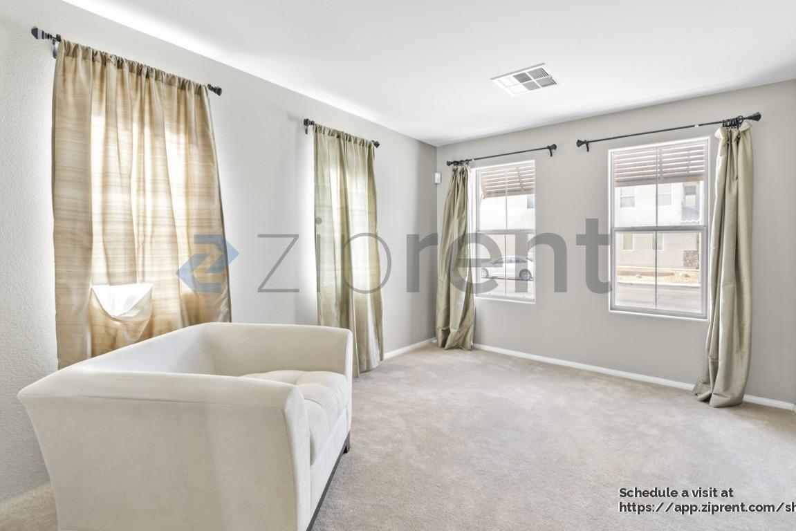 Building Photo - 5580 Avent Ferry St